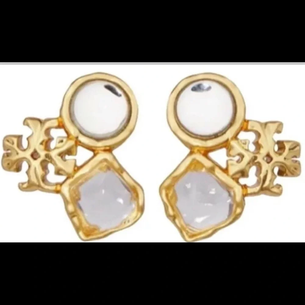 🔥🔥🔥ONE ITEM DEAL OF THE DAY Tory Burch Authentic Earrings Reduced Buy Now & Save